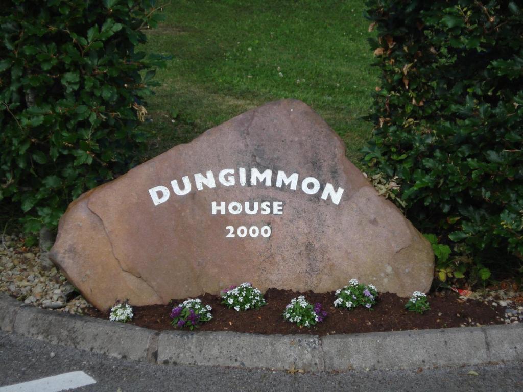 Dungimmon House Hotel Баликонъл Екстериор снимка