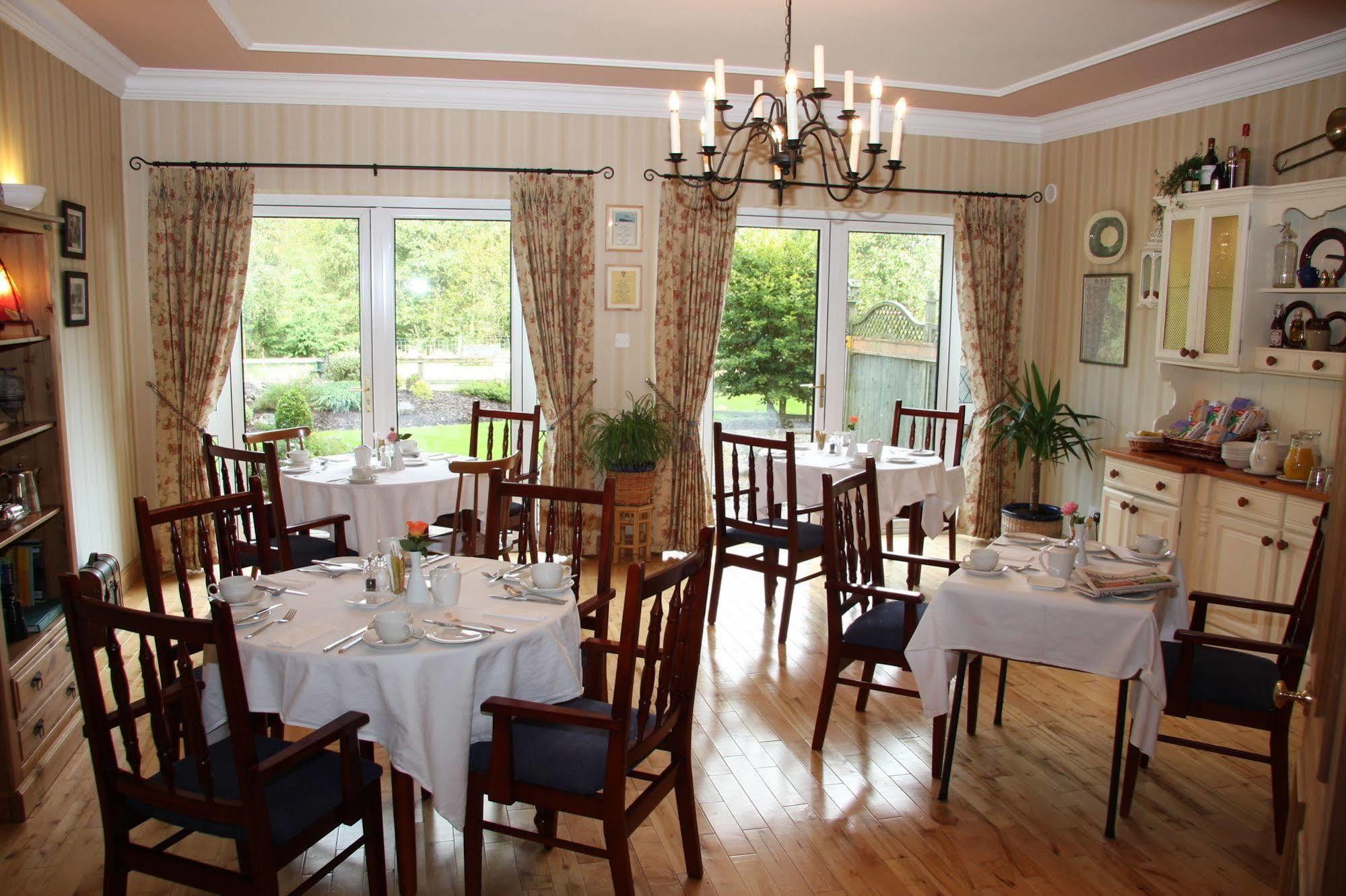 Dungimmon House Hotel Баликонъл Екстериор снимка